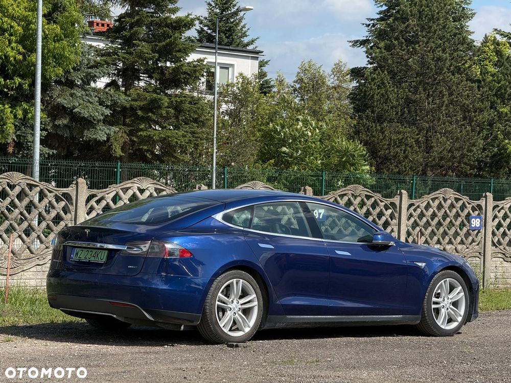 Tesla Model S Long Range Plus - 3