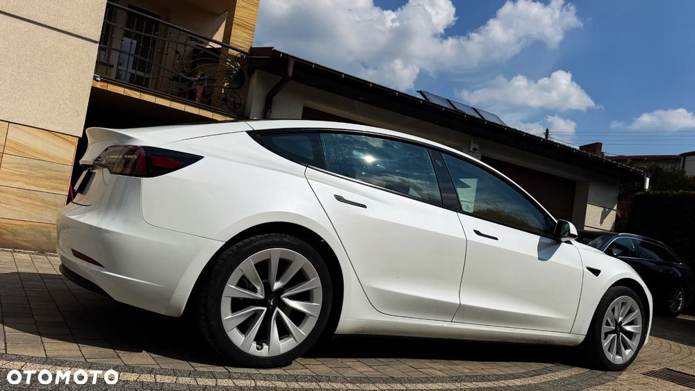 Tesla Model 3 Standard Reichweite Plus Hinterradantrieb - 9