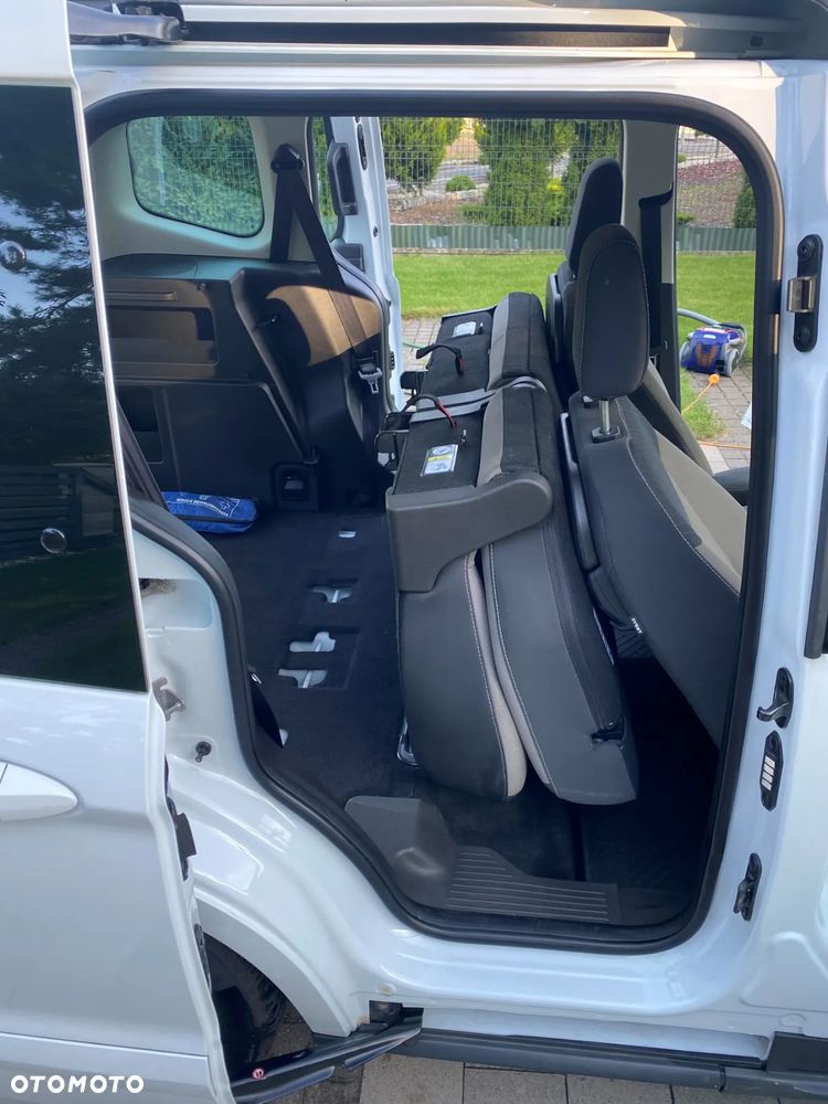 Ford Tourneo Courier 1.5 TDCi Trend - 13