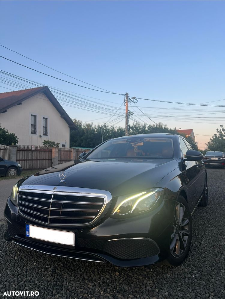 Mercedes-Benz E 220 d 4MATIC Aut. - 1