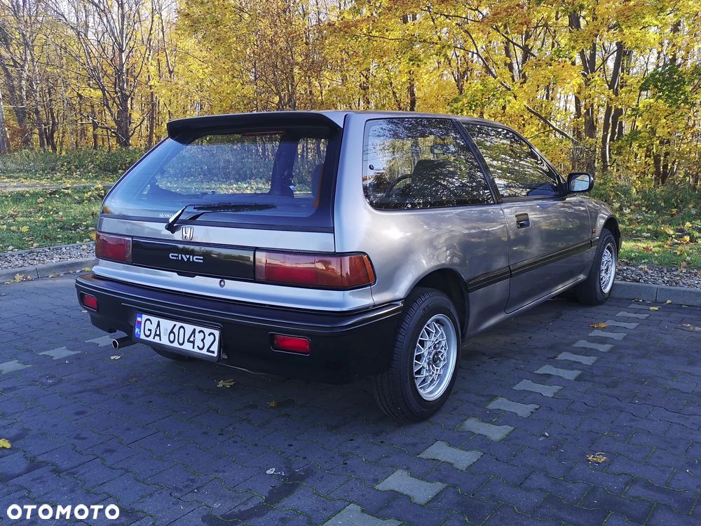 Honda Civic 1.3 - 7