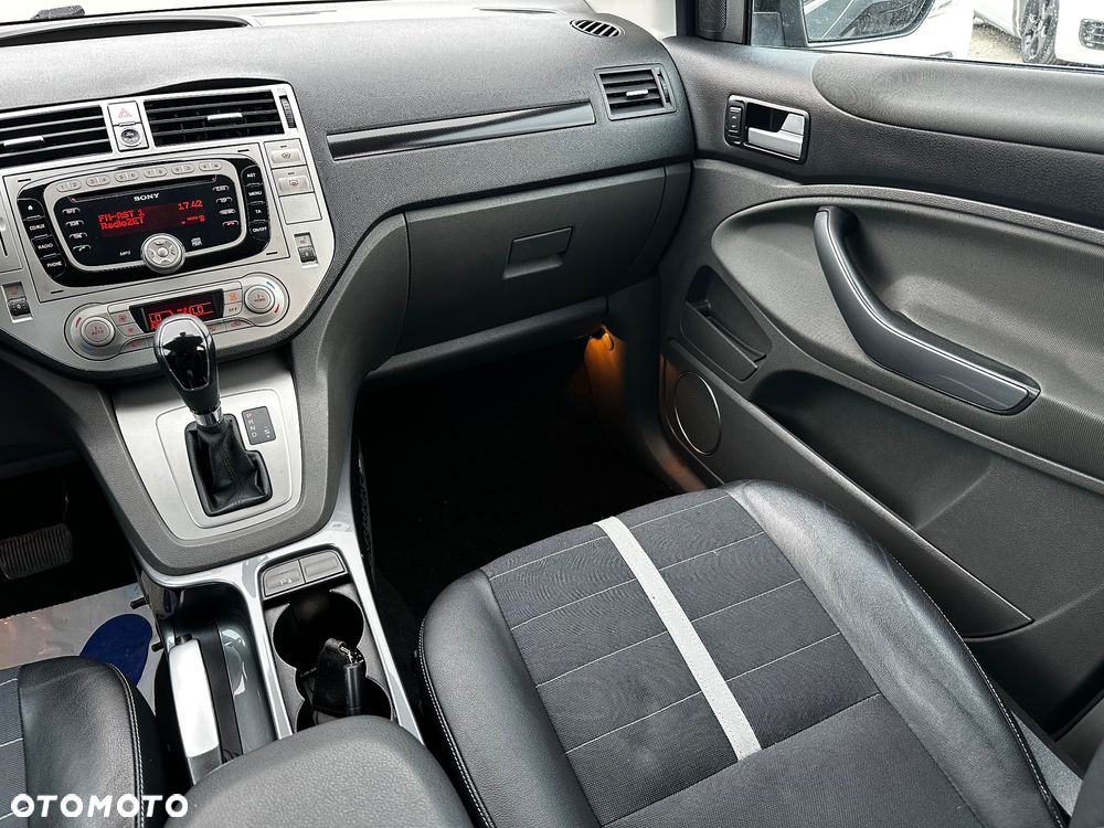 Ford Kuga 2.0 TDCi 4x4 Titanium - 26