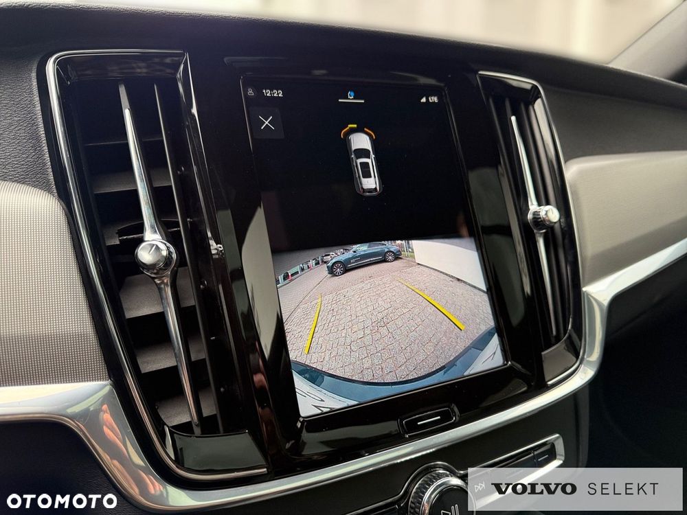 Volvo V90 Cross Country - 23