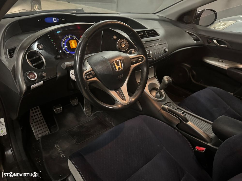 Honda Civic 1.4 Sport - 22