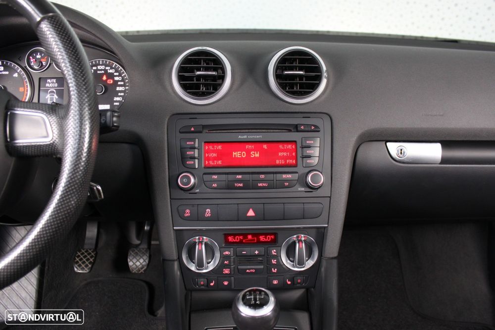 Audi A3 Cabrio 1.6 TDi Attraction - 33