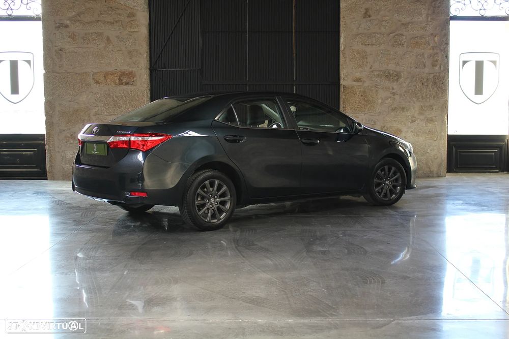Toyota Corolla 1.4 D-4D Exclusive - 5