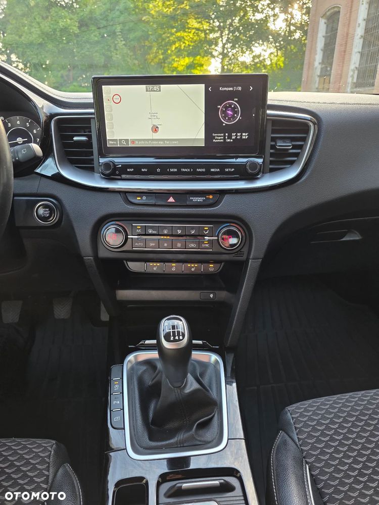Kia XCeed 1.5 T-GDI Business Line - 11