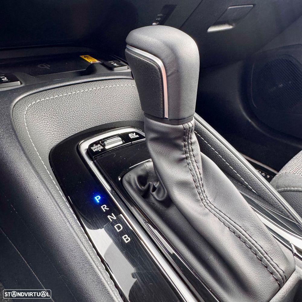 Toyota Corolla 1.8 Hybrid Exclusive - 16