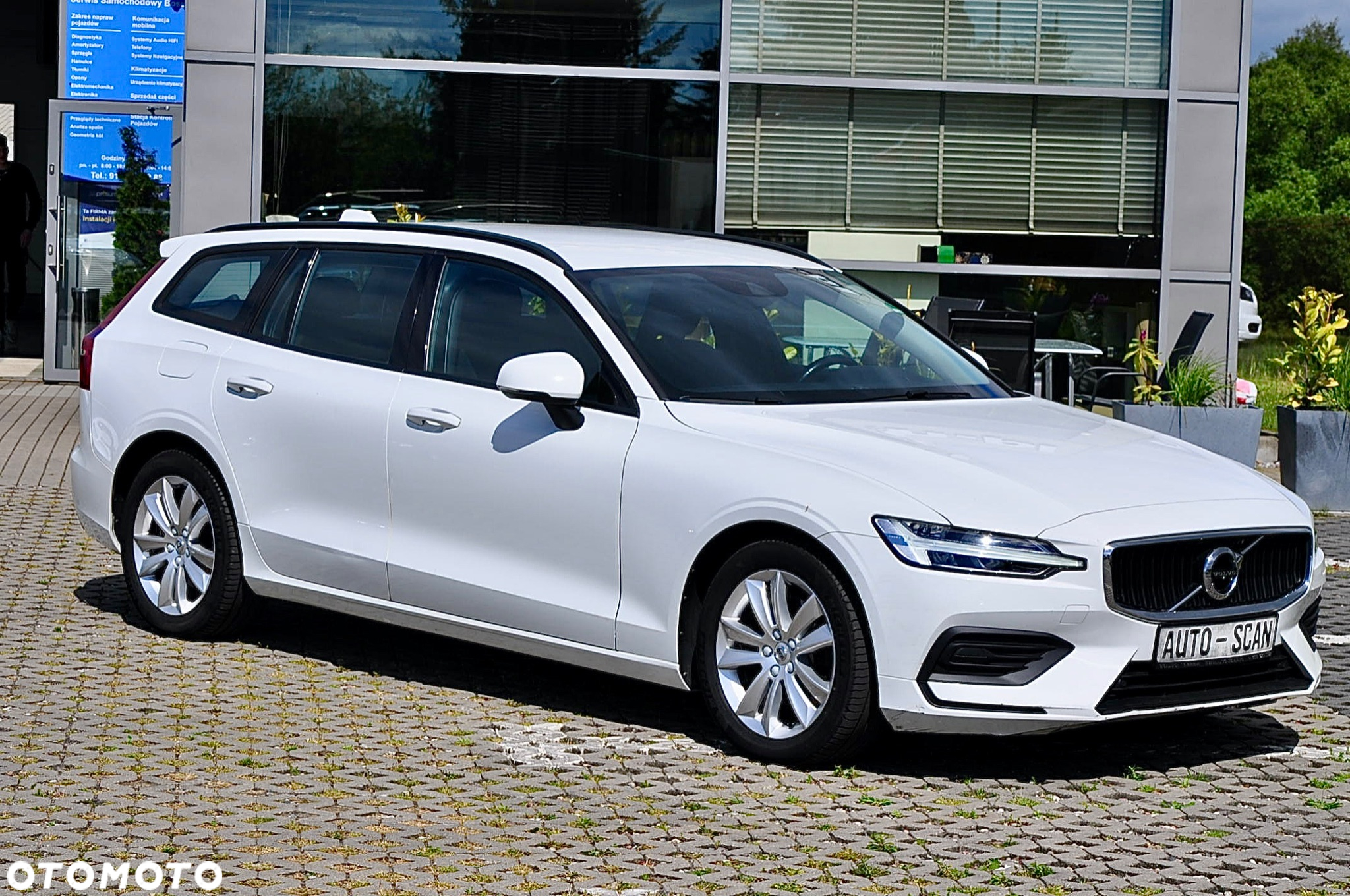 Volvo V60 B3 B Geartronic Momentum - 2