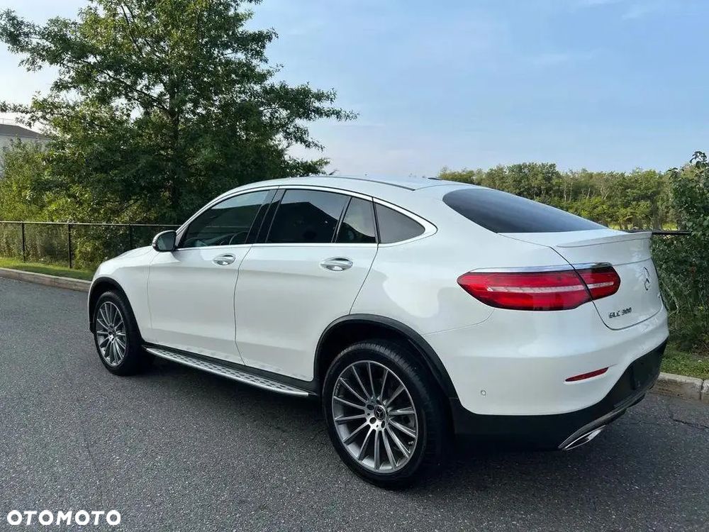 Mercedes-Benz GLC 300 4Matic 9G-TRONIC Edition Avantgarde - 4