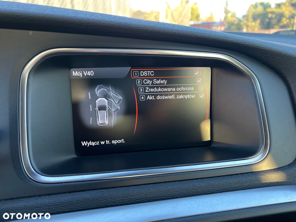 Volvo V40 Cross Country D2 Momentum - 18