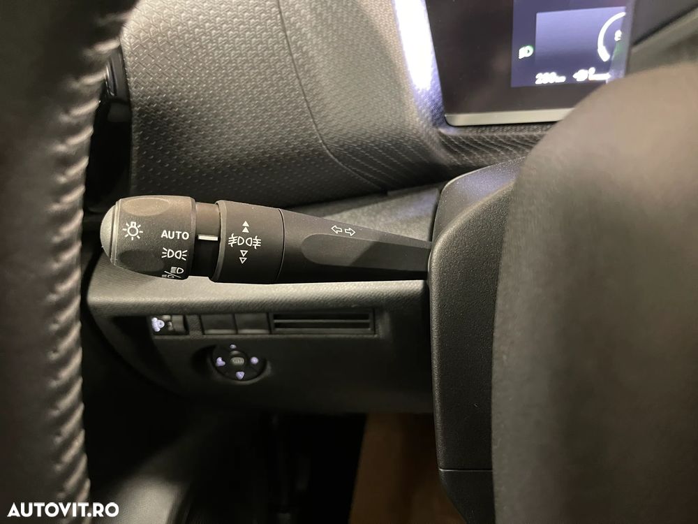 Citroën C4 PureTech 130 Stop&Start SHINE - 25