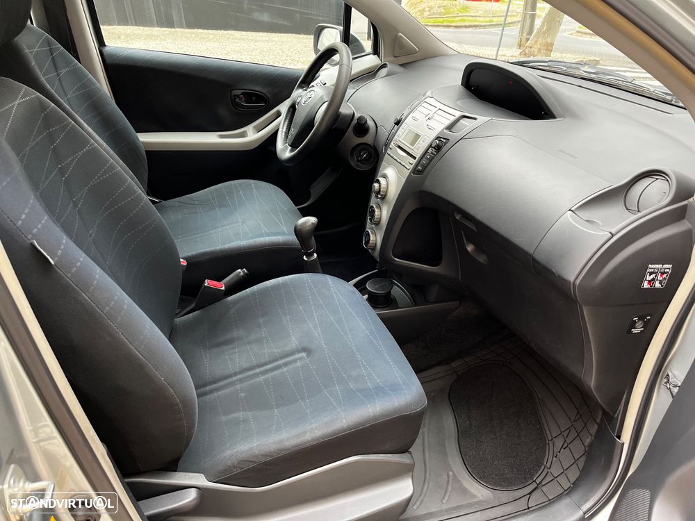 Toyota Yaris 1.0 VVT-i AC - 5
