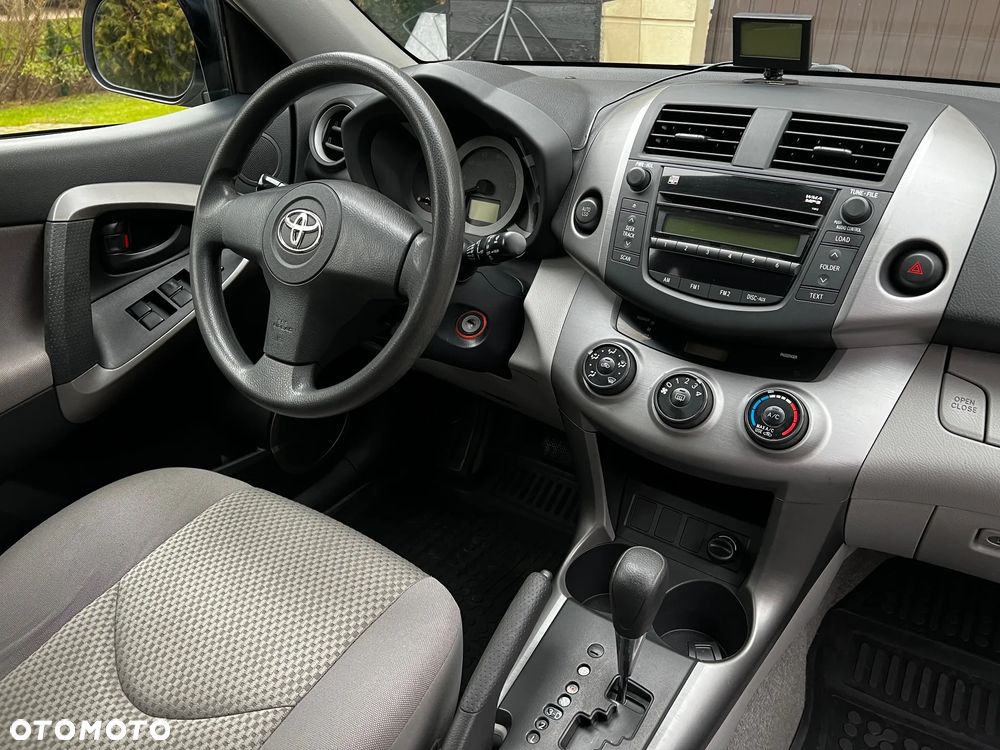 Toyota RAV4 - 4