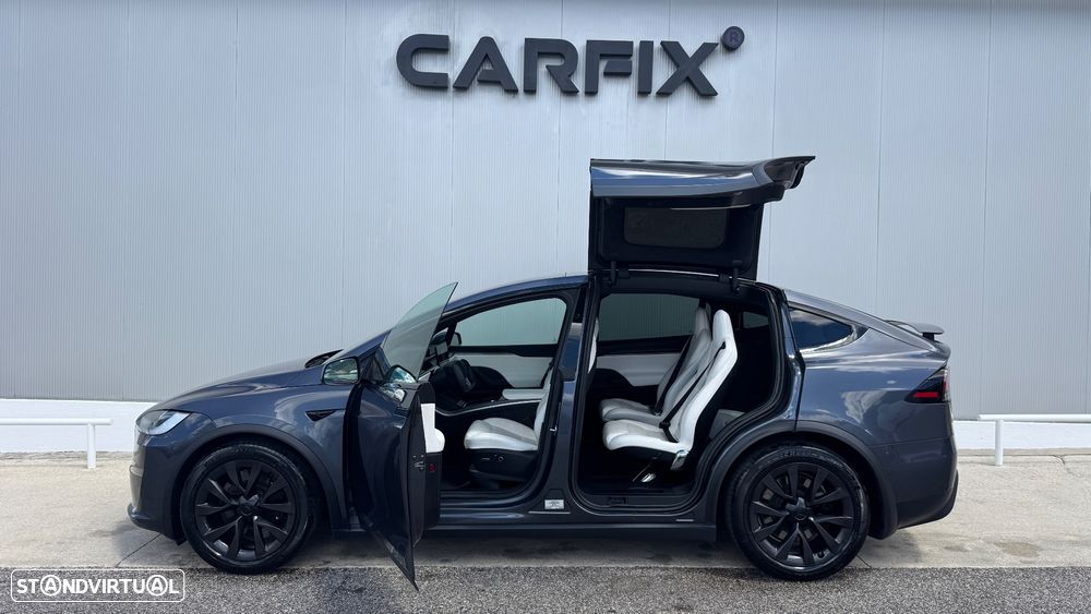 Tesla Model X Plaid AWD - 2