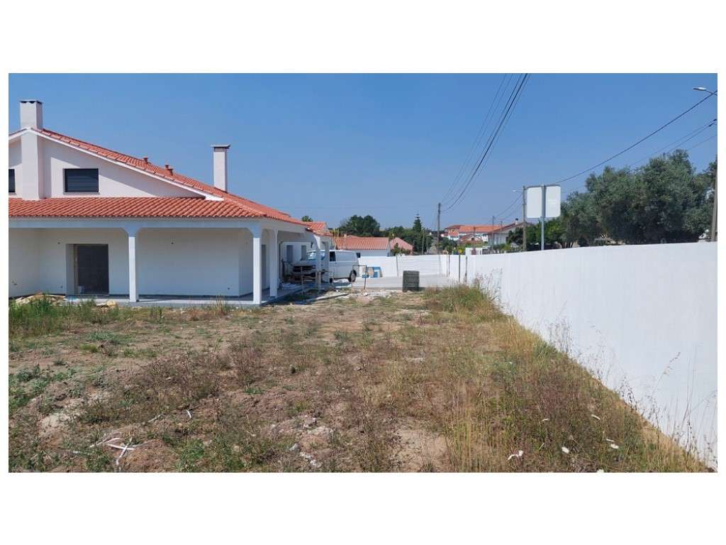 Moradia térrea T3 nos Pinheiros - Leiria - Grande imagem: 3/17
