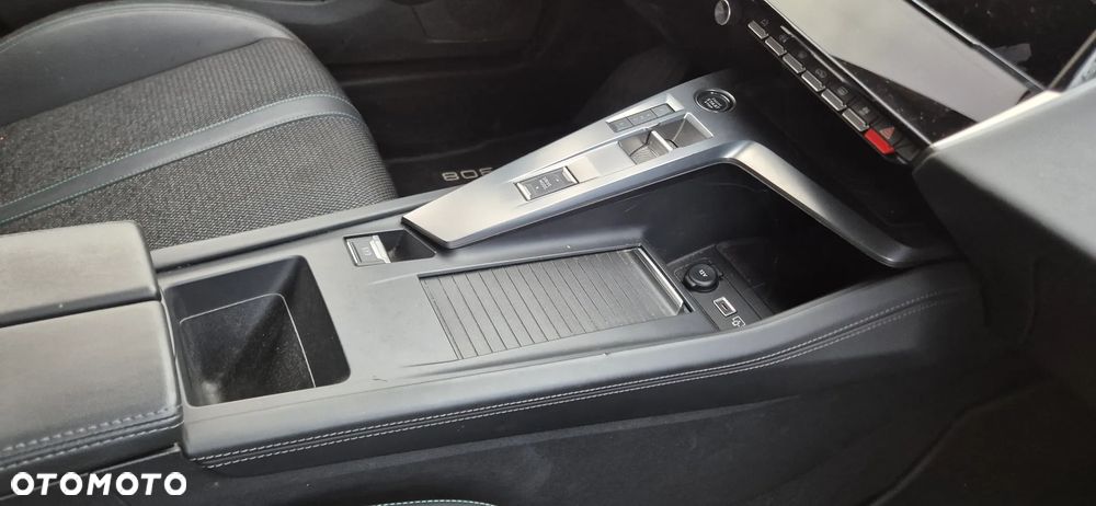 Peugeot 308 1.6 Hybrid PHEV Allure Pack EAT8 - 25