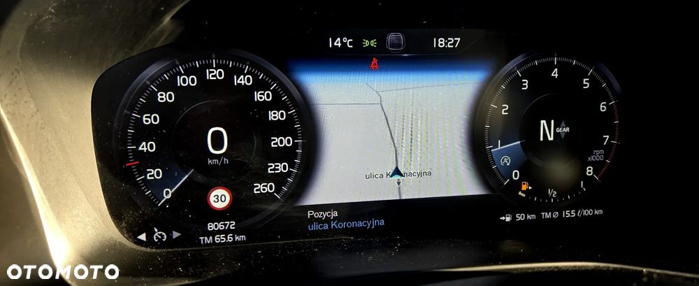 Volvo XC 40 T3 Momentum Pro - 21