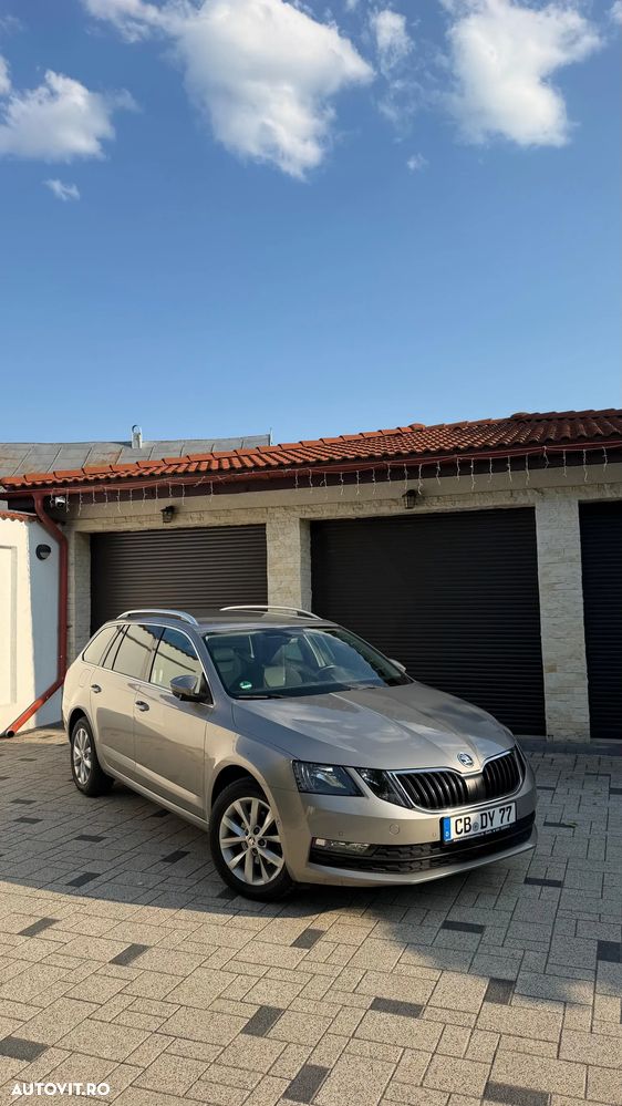 Skoda Octavia 1.6 TDI DSG Ambition - 1