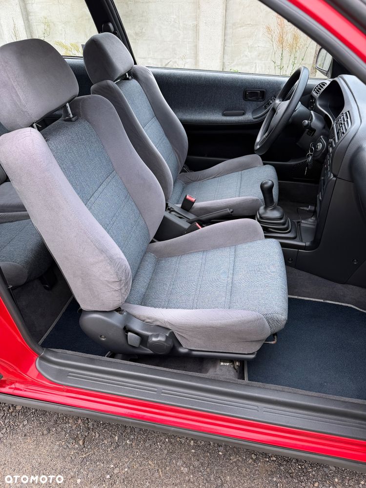 Nissan Sunny - 11