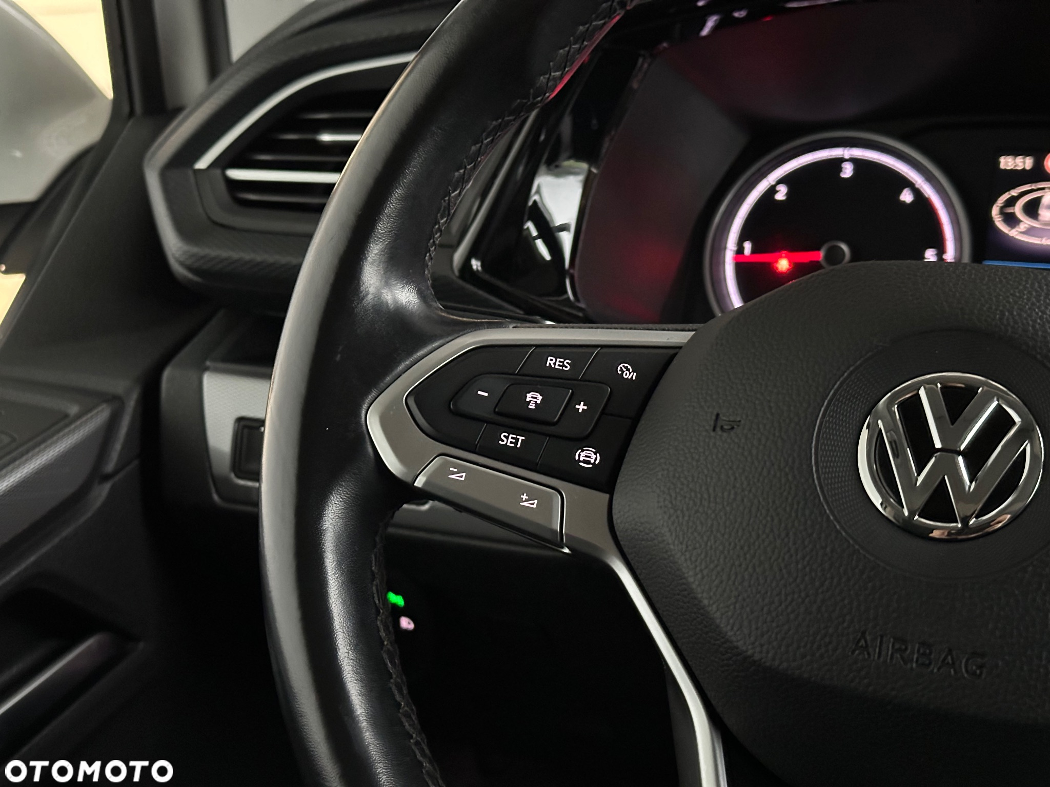 Volkswagen Multivan 2.0 TDI L1 Generation SIX DSG - 30