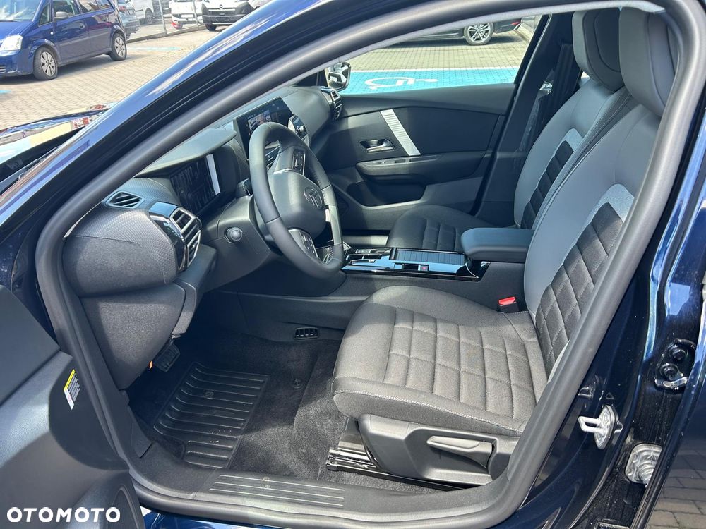 Citroën C4X 1.2 mHEV Max eDCT6 - 6
