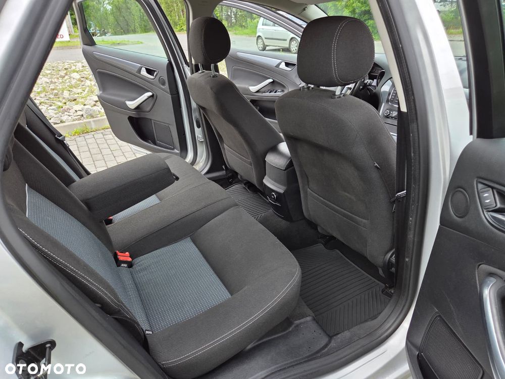Ford Mondeo 1.6 T Ambiente - 17