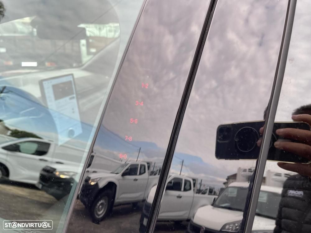 Ford Mustang Mach-E 87 kWh Premium AWD - 32