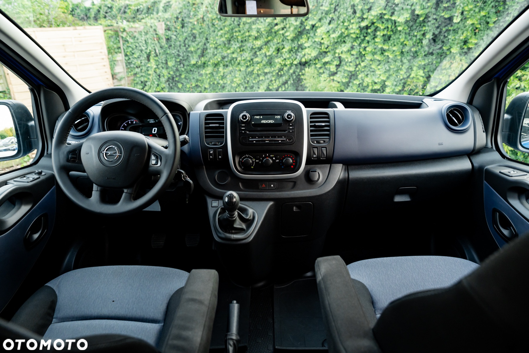 Opel Vivaro - 25