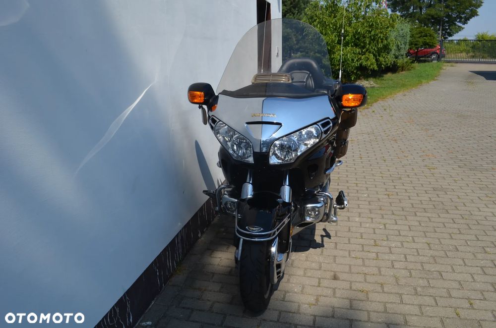 Honda GL - 32