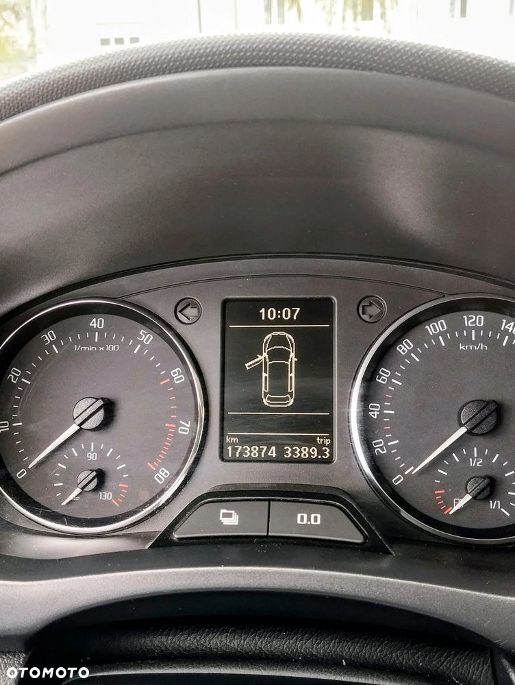 Skoda Fabia 1.2 HTP FAMILY - 8