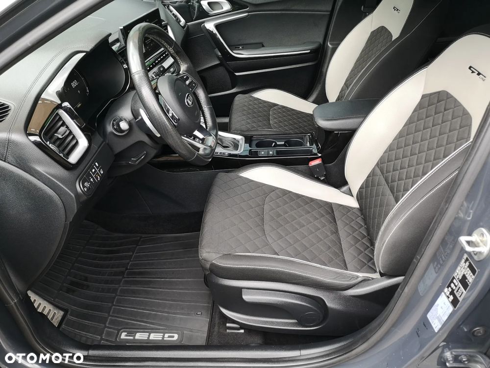 Kia Ceed 1.6 CRDi SCR GT-Line DCT - 29