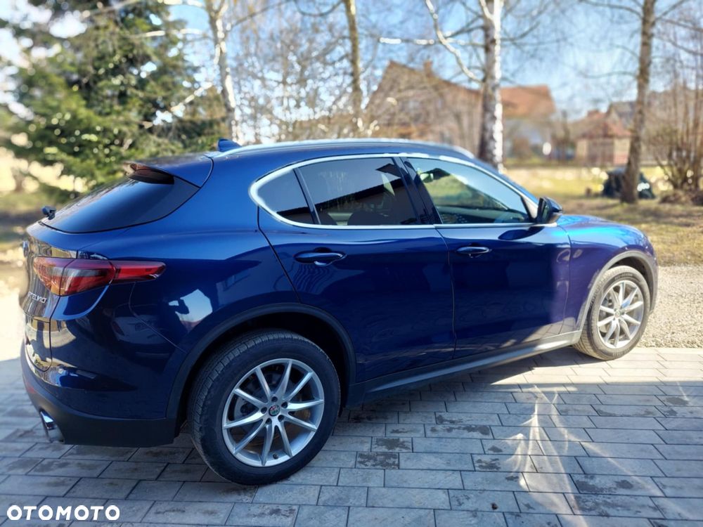 Alfa Romeo Stelvio 2.0 Turbo 16V AT8-Q4 Ti - 3