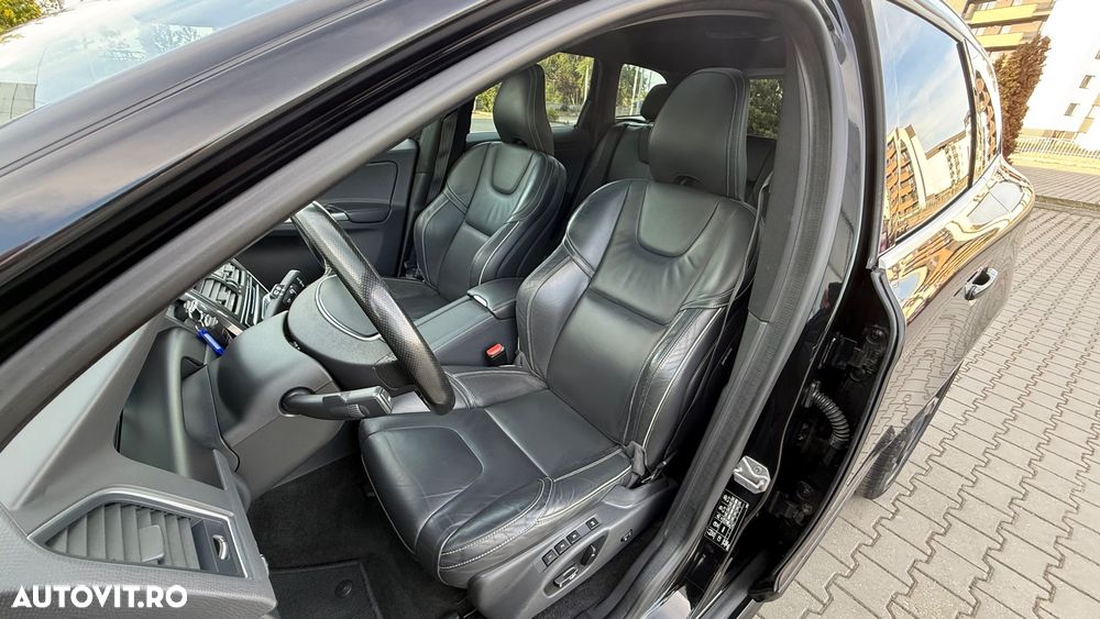 Volvo XC 60 - 22