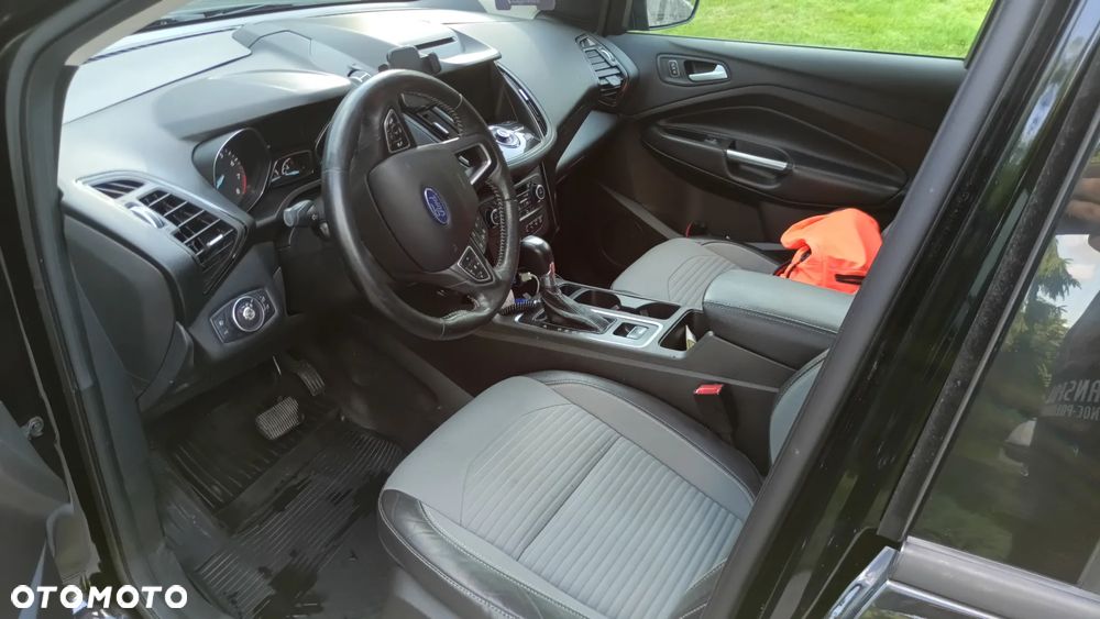 Ford Escape 2.0 EcoBoost AWD Titanium - 6