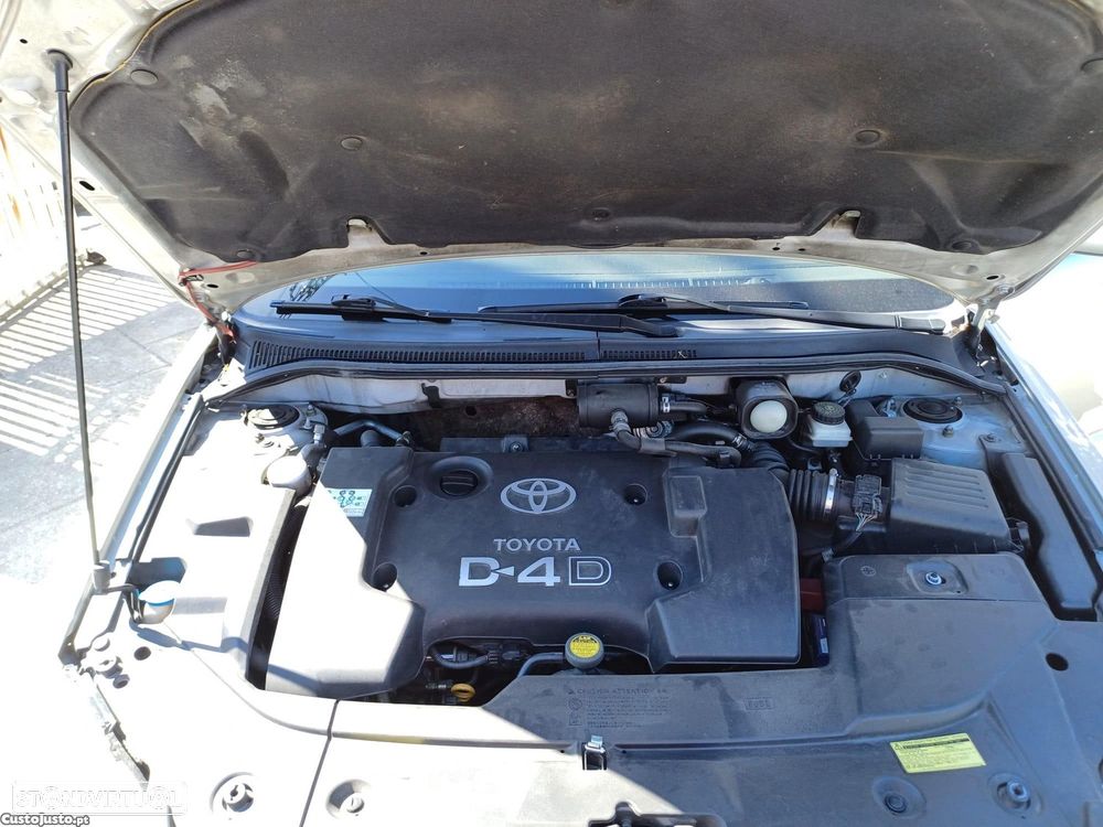 Toyota Avensis S/D 2.0 D4D Executive - 9