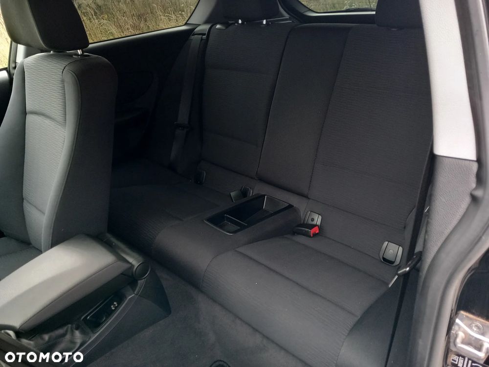 BMW Seria 1 116d - 24