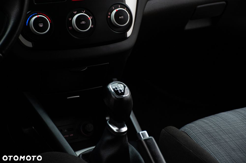 Kia Ceed 1.4 CVVT LX - 33