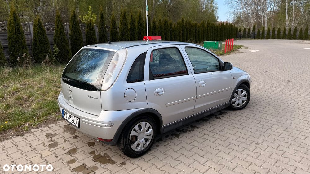 Opel Corsa 1.2 16V Easytronic Innovation - 3