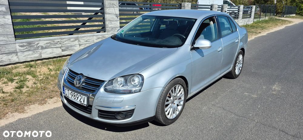Volkswagen Jetta 2.0 TDI Comfortline - 10