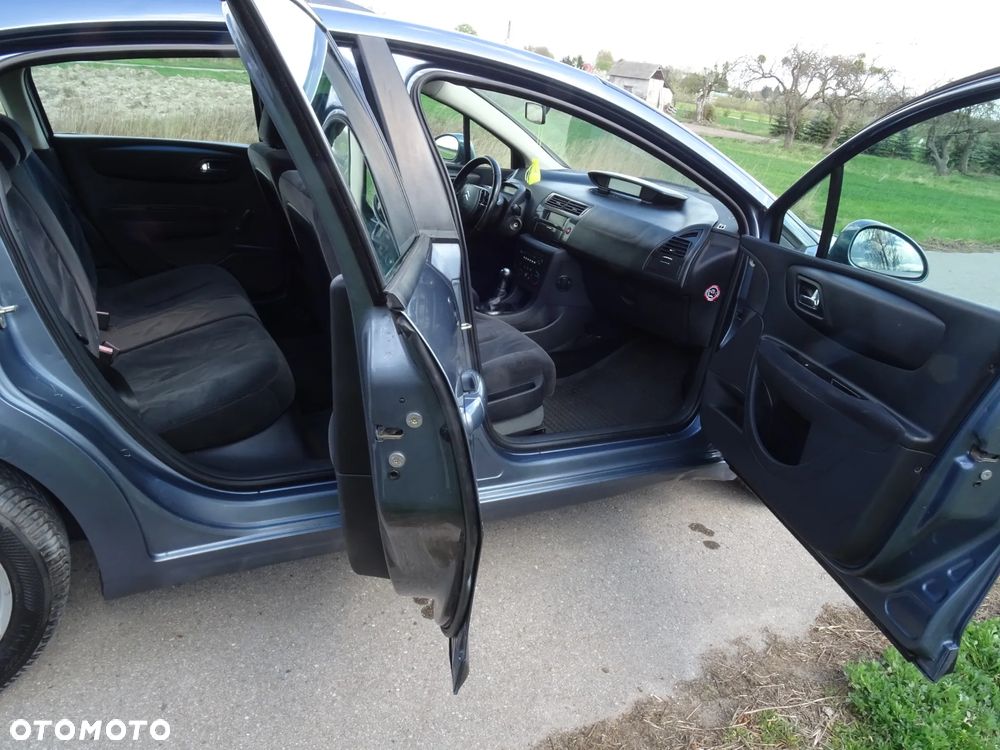 Citroën C4 1.6 HDi Advance - 8
