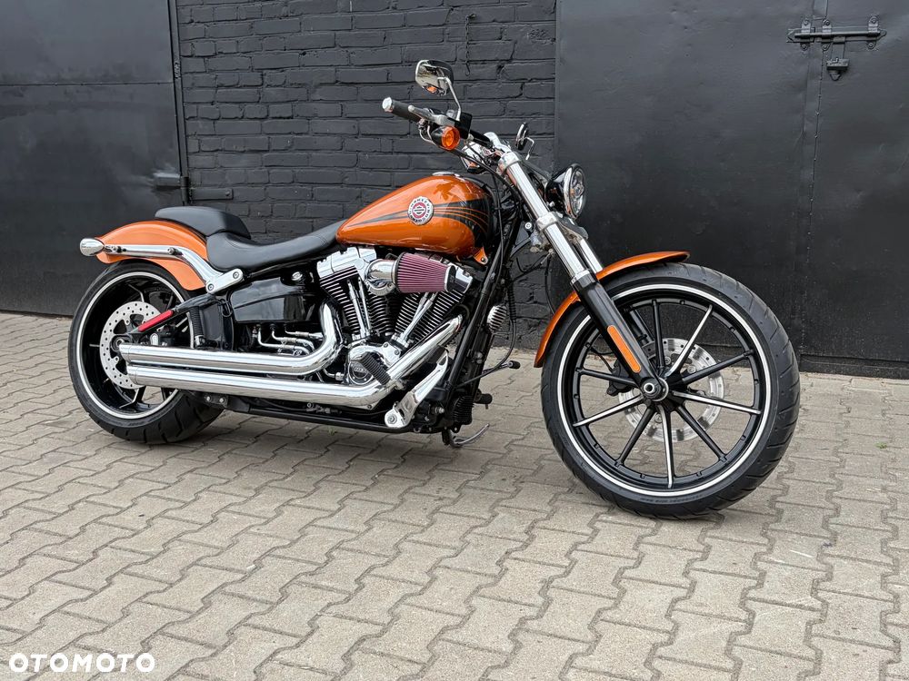 Harley-Davidson Softail Breakout - 4
