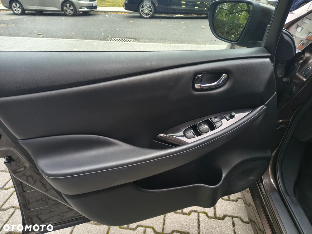 Nissan Leaf - 11