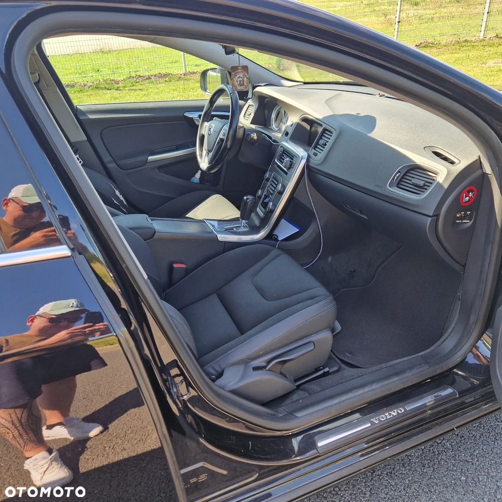 Volvo S60 - 25