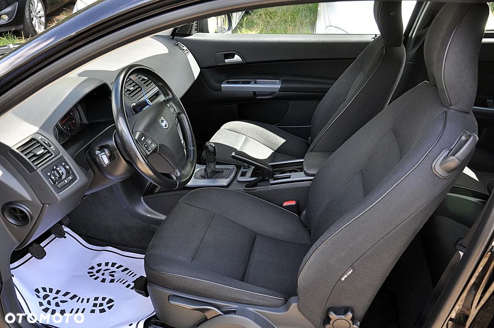 Volvo C30 1.6D Momentum - 17