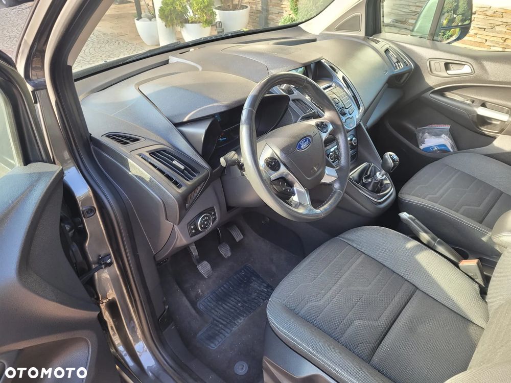 Ford Tourneo Connect 1.0 EcoBoost Titanium - 4