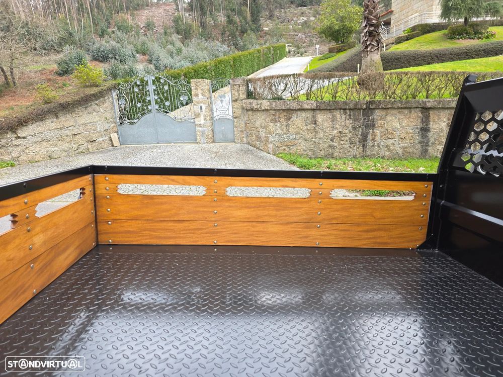 Toyota Hilux 4x4 Extra Cab Sol - 12