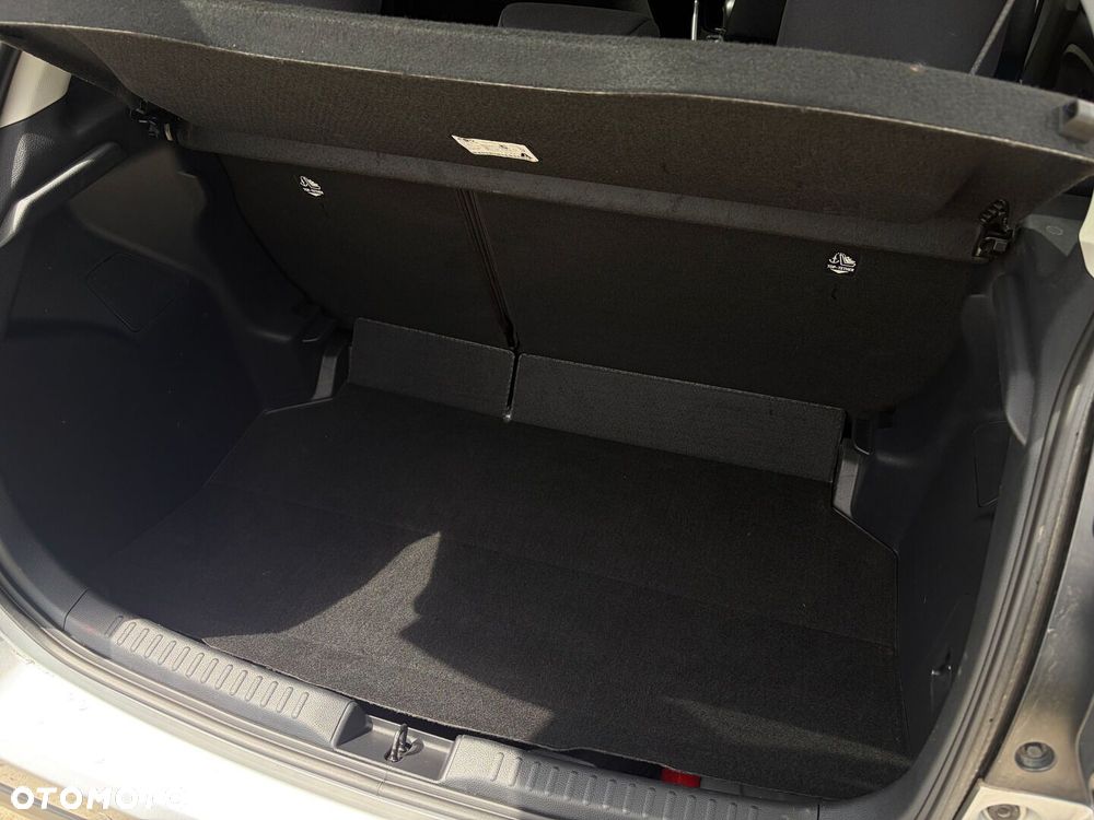 Toyota Yaris Hybrid 1.5 Style - 28
