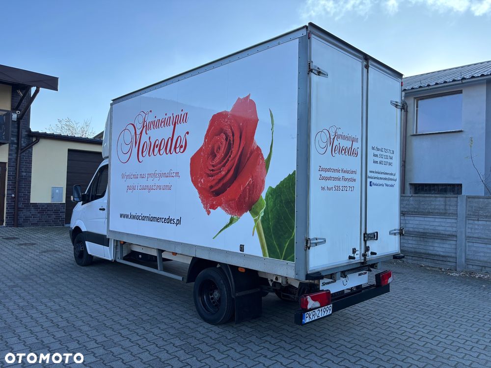 Mercedes-Benz Sprinter - 2