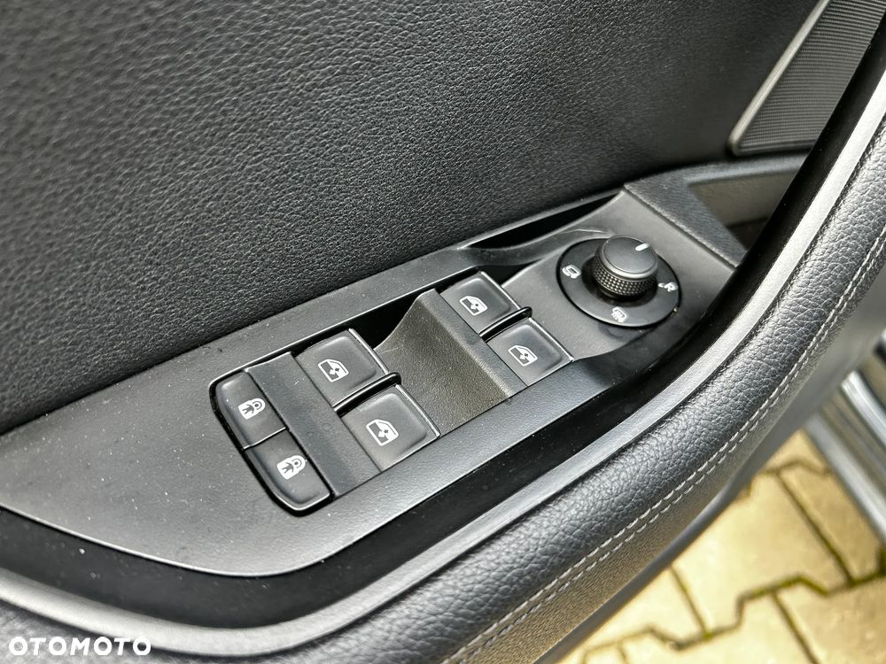 Skoda Superb 2.0 TDI SCR L&K DSG - 21